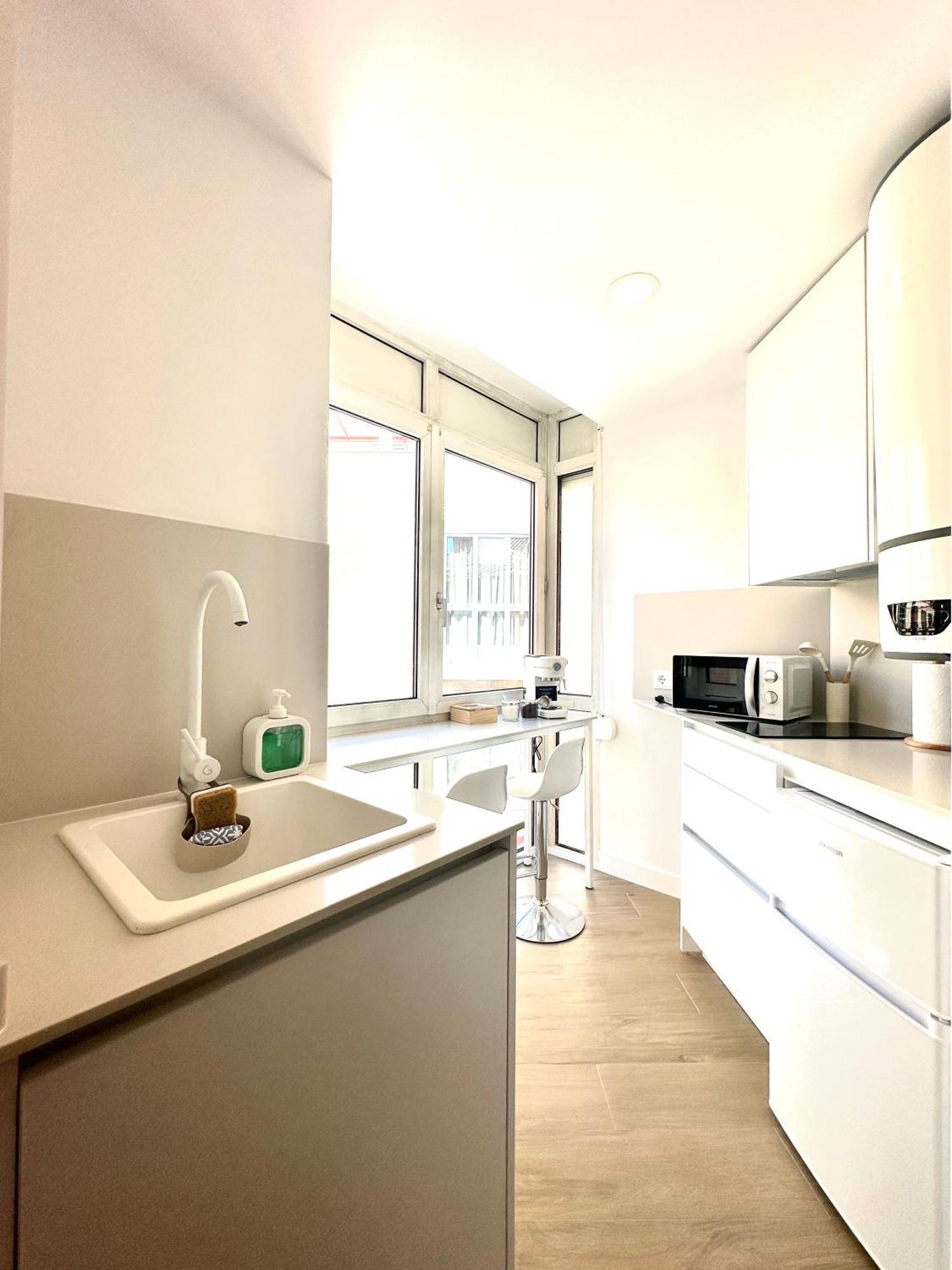 Apartamento Andres Tamayo Av America Madrid Exteriör bild